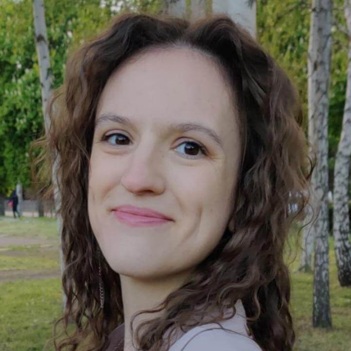 Вероніка Пл...