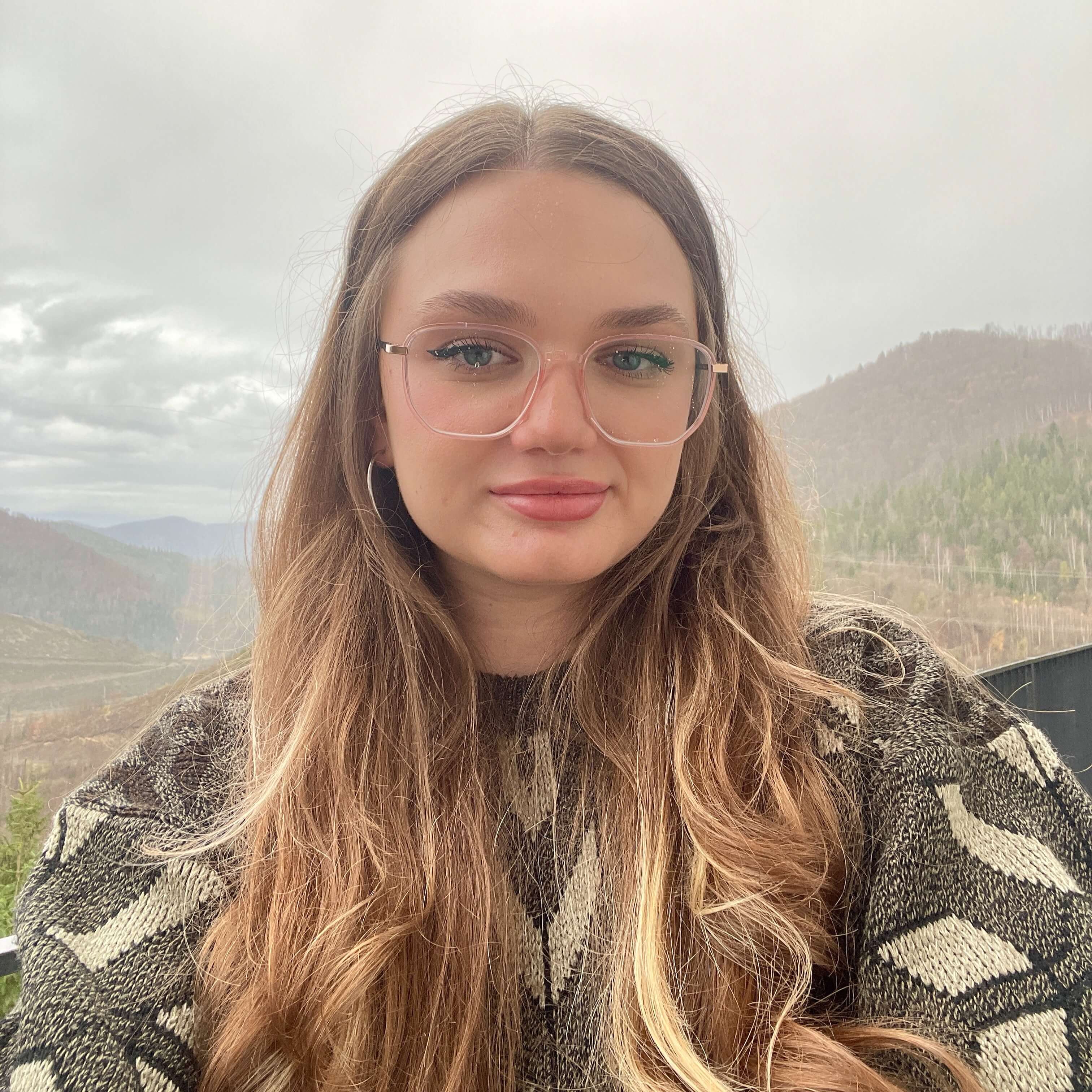 Элина Чи...