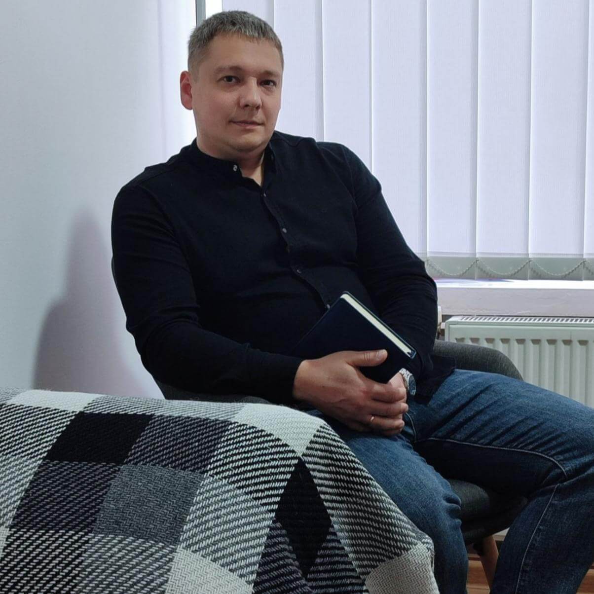 Дмитро Гу...