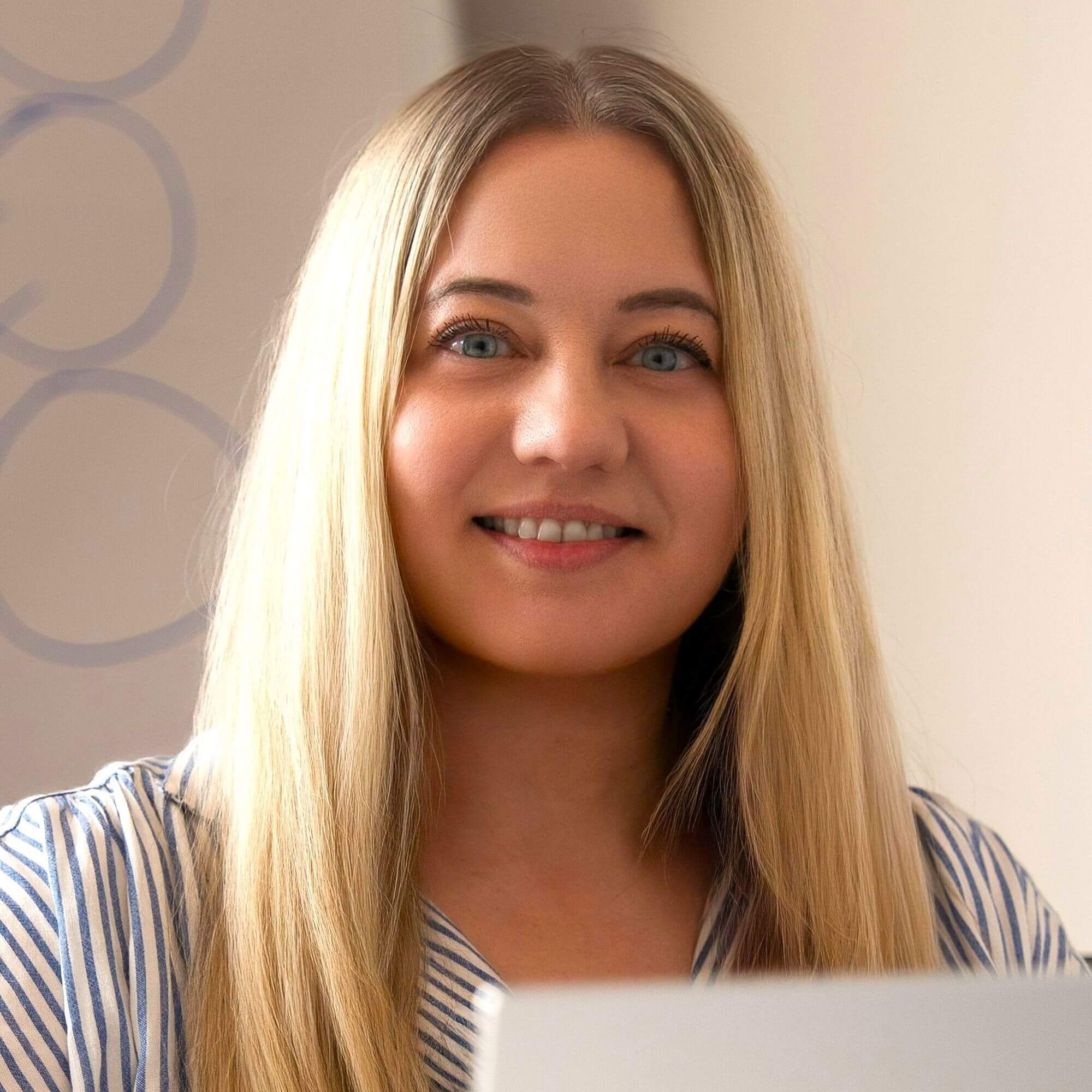 Альона Пр...