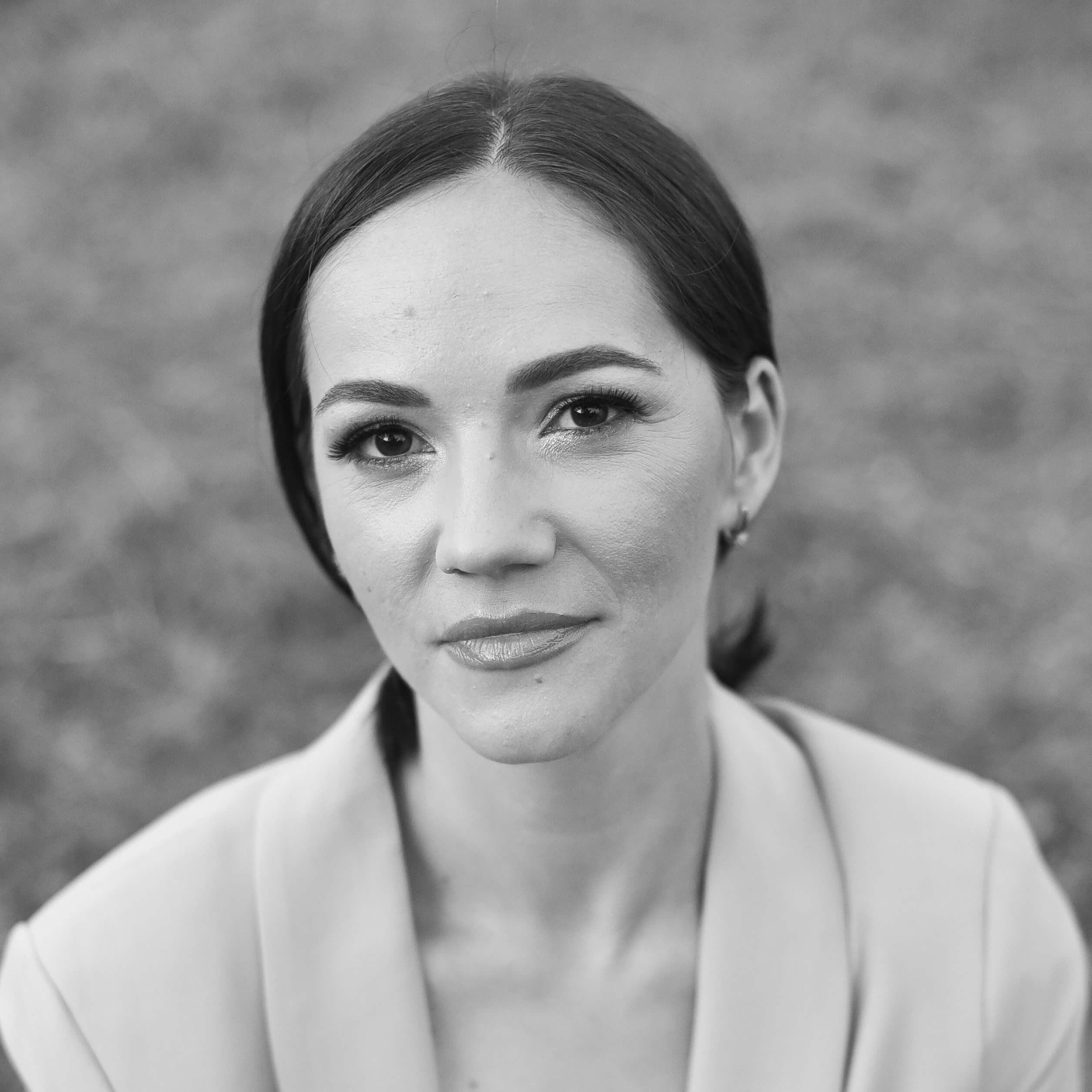 Маряна Но...