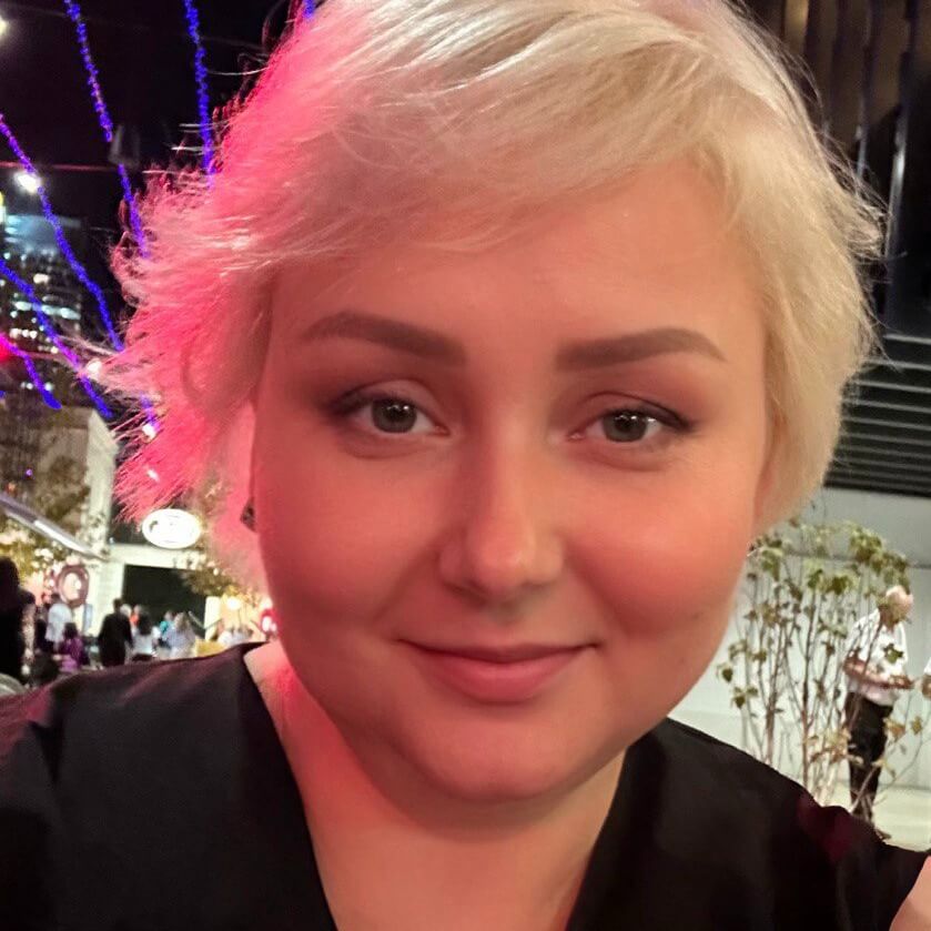 Елена Ос...