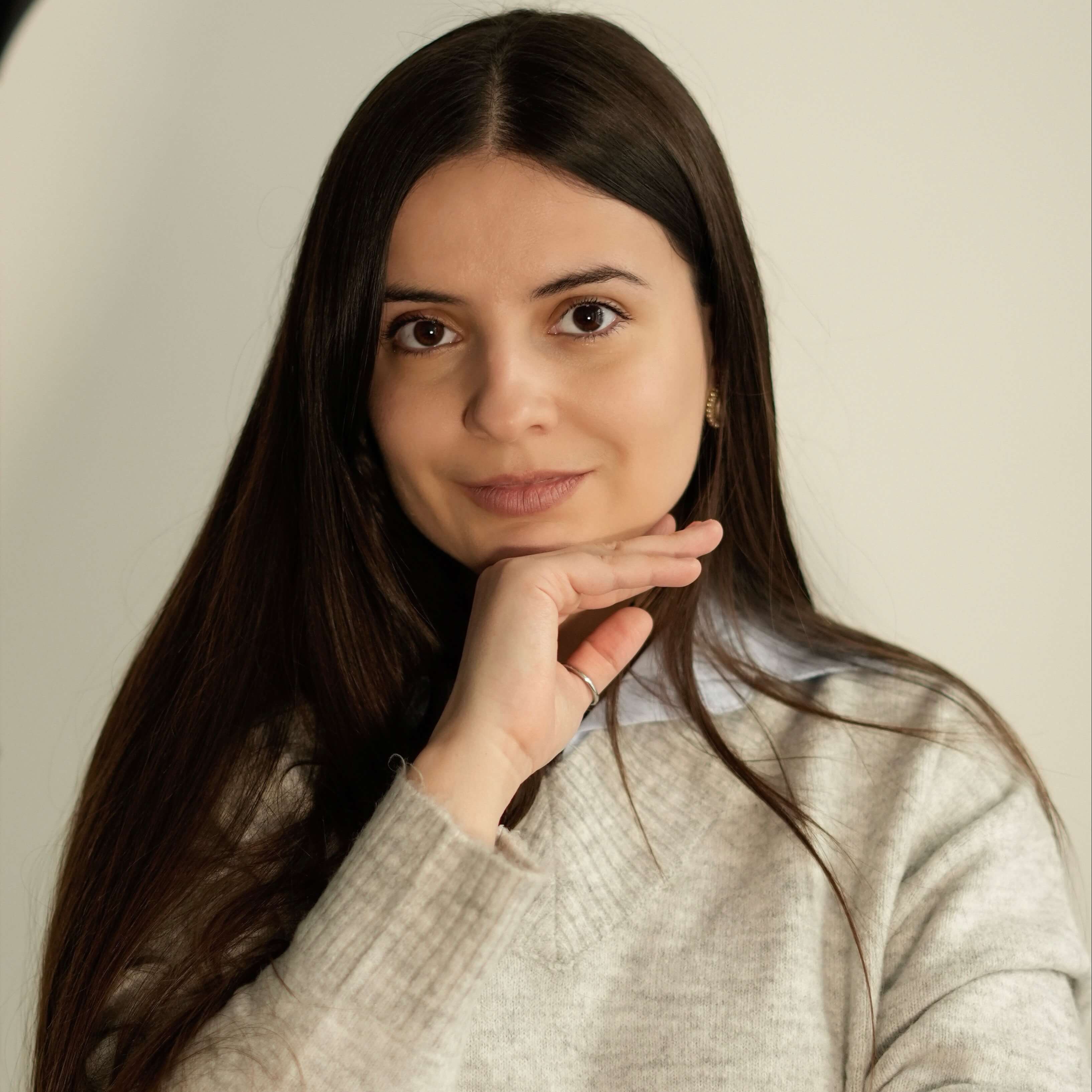 Юлія Ва...