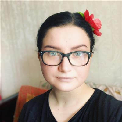Олена Да...