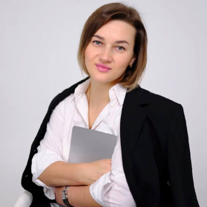 Юлія Єр...