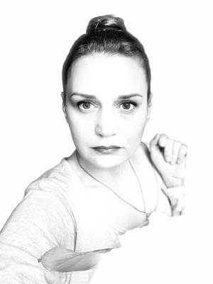 Анна Ко...