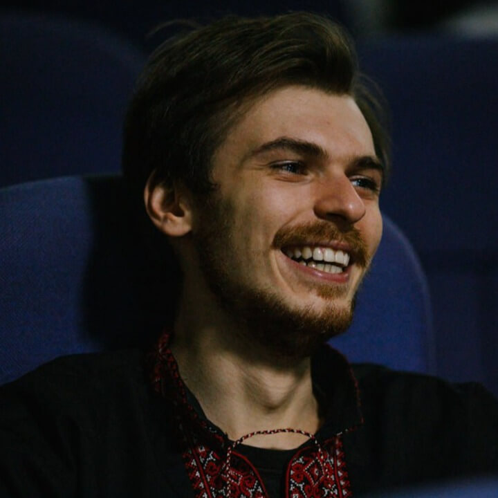 Rostyslav Sy...