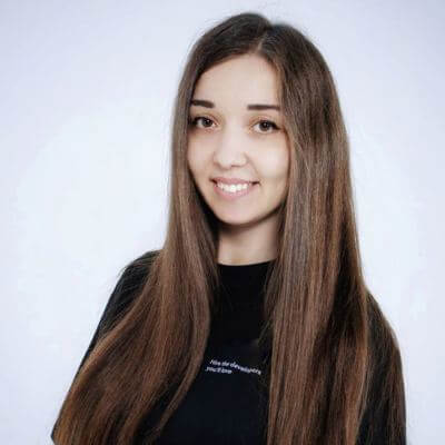 Анна Сл...