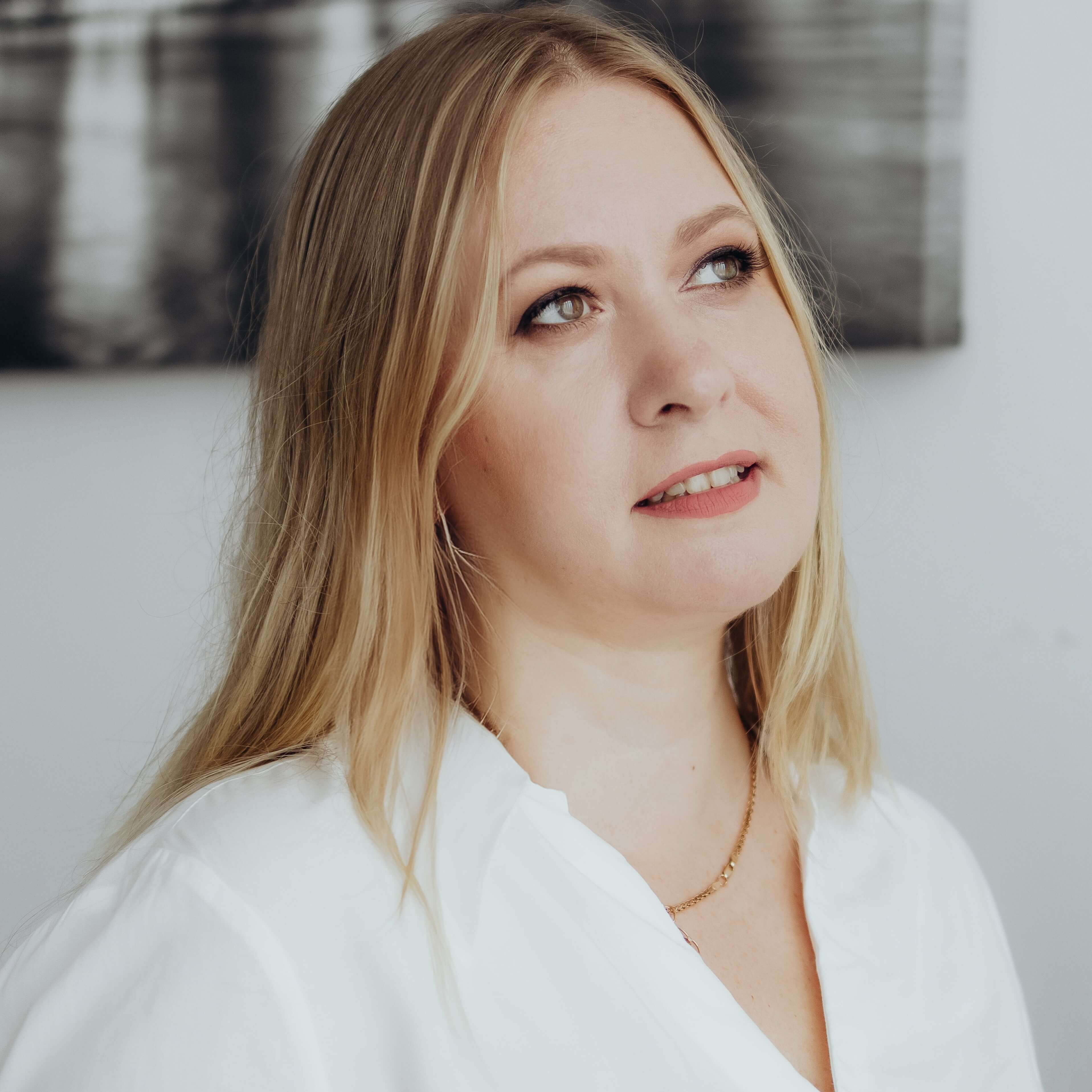 Елена Гр...