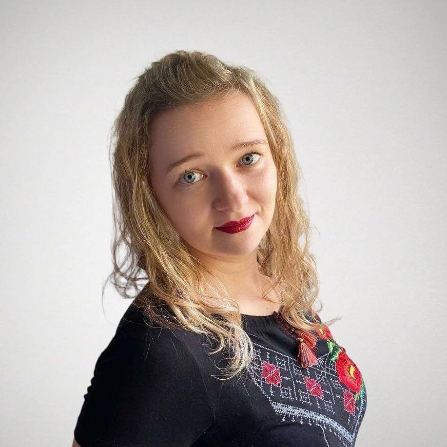 Олена 